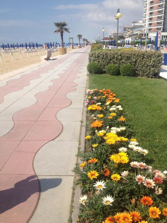 Hotel El Paso Lido di Jesolo Bagian luar foto